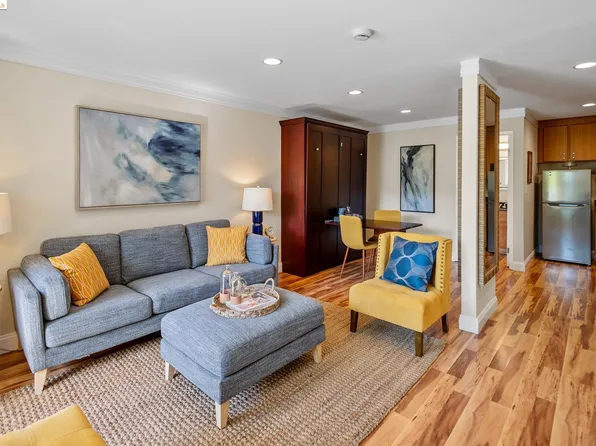 2005 Pleasant Valley Ave APT 116, Oakland, CA 94611
