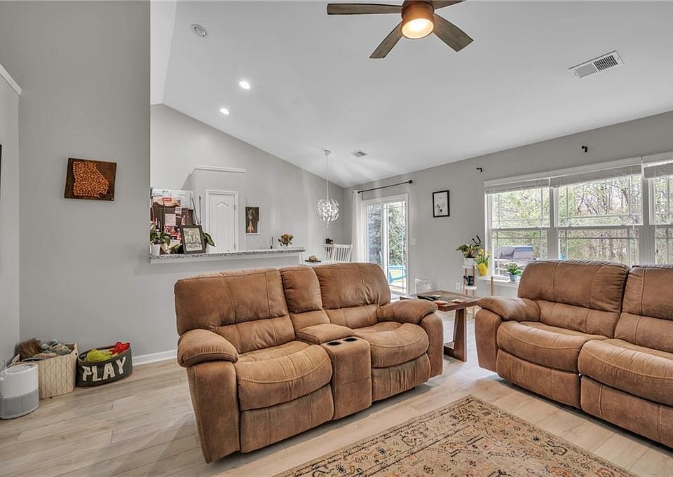 85 Caledonia Dr, Easley, SC 29642 Zillow