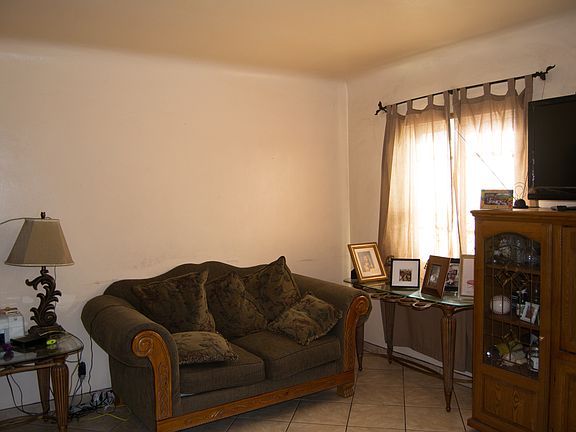 2nd image of 616 E Colden Ave
