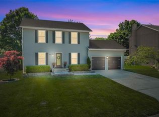 14716 S Blackfoot Dr, Olathe, KS 66062