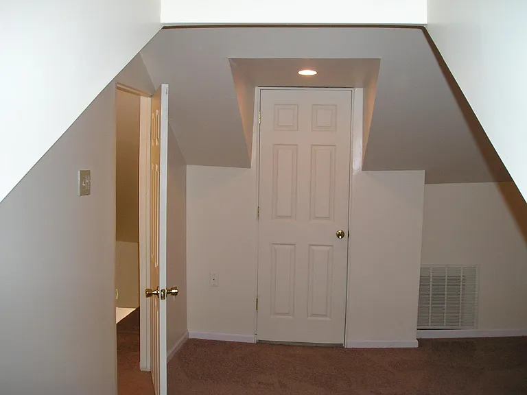 132 S 19th St #2 — Photo 11