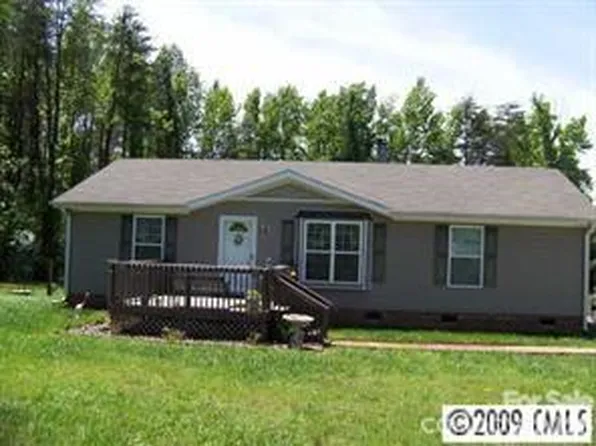 198 Smith Clemmer Rd, Mount Holly, NC 28120