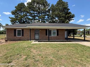302 Hubert Mclean Avenue, Red Springs, NC 28377
