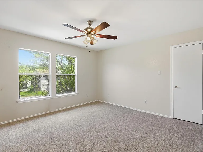 10316 Garbacz Dr — Photo 13