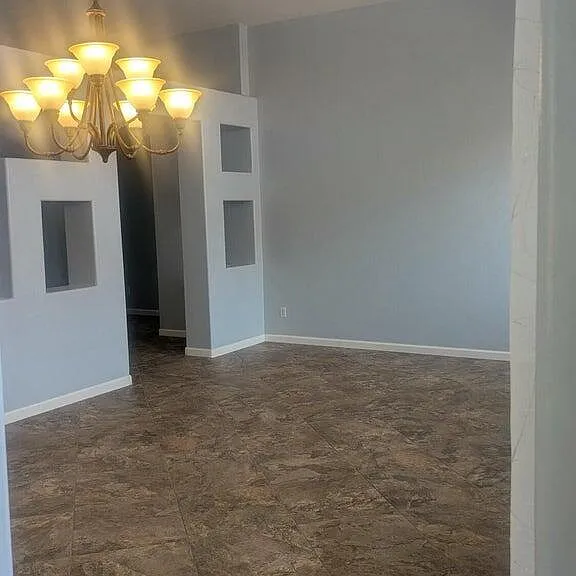 5554 W Carriage Dr — Photo 10