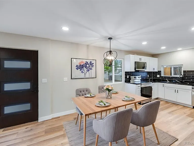1600 S Sheridan Blvd — Photo 14