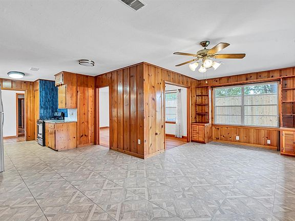 3rd image of 1803 Sea Queen Ct
