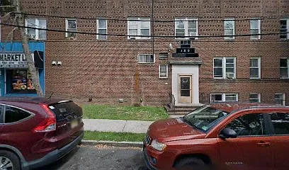 129 Schofield St Photo 1