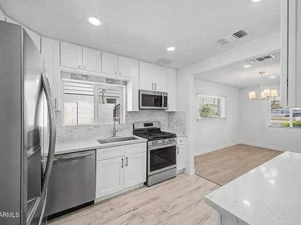 532 E CHEERY LYNN Road, Phoenix, AZ 85012