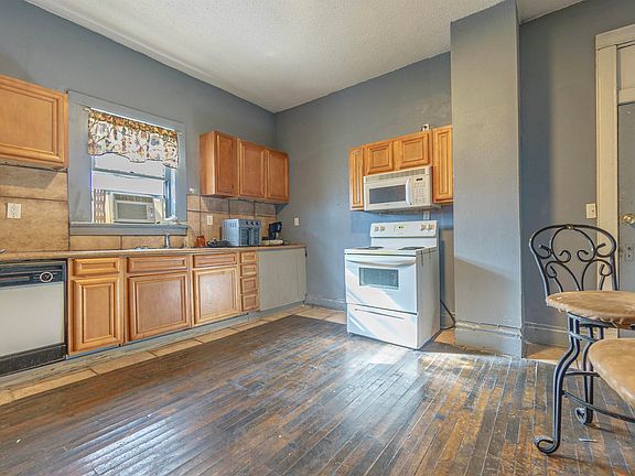 3rd image of 488 Laclede Ave