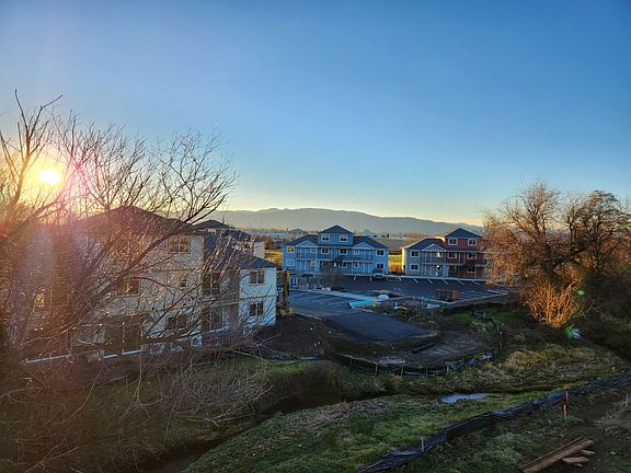 4th image of 1995 Sky Park Dr #2B-1BA-702SQFT