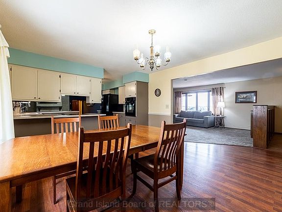 4th image of 1004 Worms Rd