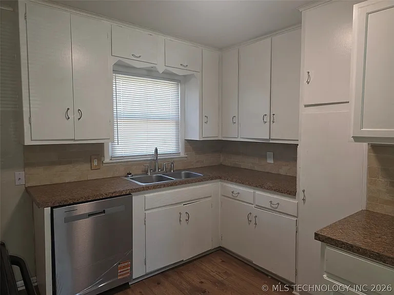 5933 E Latimer St — Photo 9