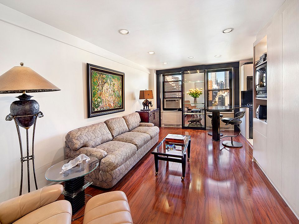 1st image of 249 8th Ave #15I
