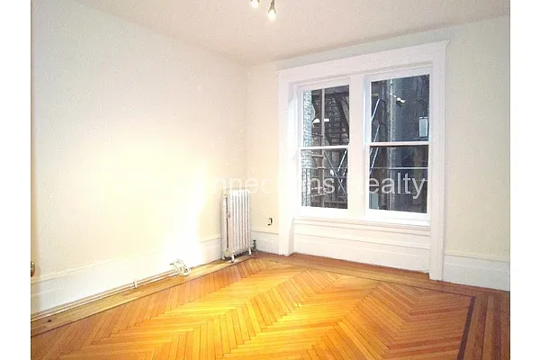 Rented by City Connections Realty | media 34