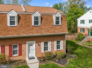 6021 Liberty Bell Ct, Burke, VA 22015