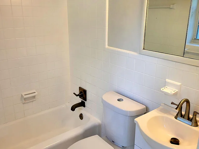129 NW 25th St #129 — Photo 14