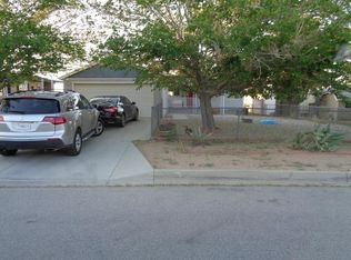 19070 Monterey St, Hesperia, CA 92345