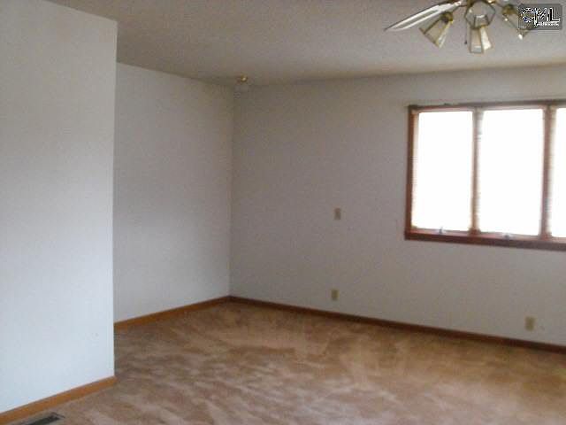 2nd image of 128 Huffield Rd
