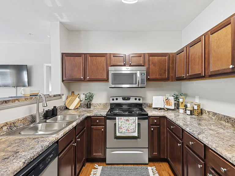 Vintage Retreat Apartments — Photo 3