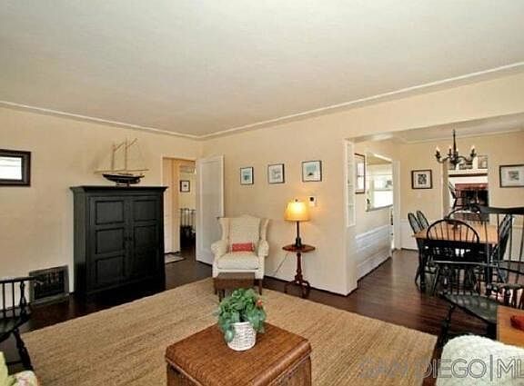 5th image of 307 Rosemont St
