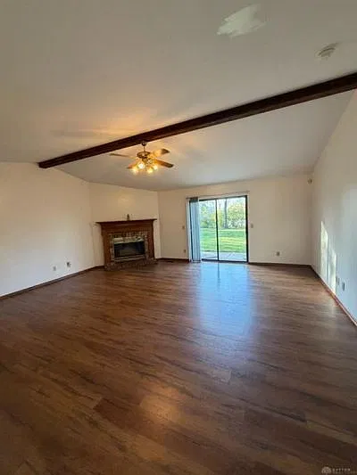 3 bed, 2.0 bath, 1532 sqft, $1,695 — Photo 2