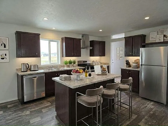 3 bed, 2.0 bath, 1568 sqft, $3,600 — Photo 1