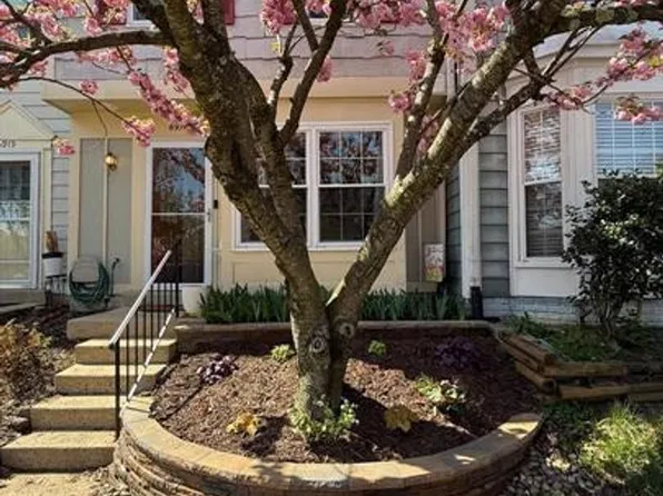 6917 Chiswick Ln, Alexandria, VA 22310
