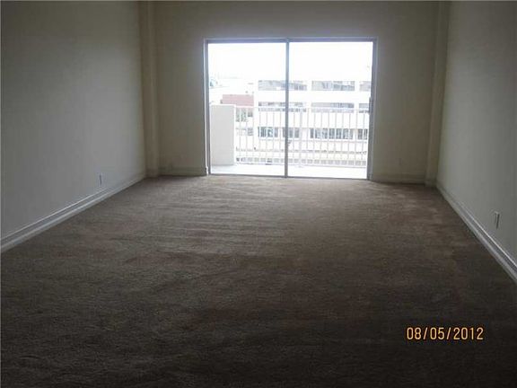 5th image of 1455 N Treasure Dr APT 6C