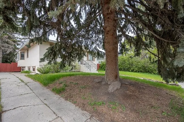 2223 35th St SW — Photo 28
