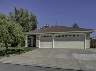 2035 Honey Ridge Dr, Reno, NV 89511