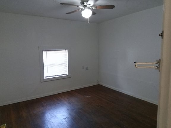 5th image of 302 Pennystone Ave