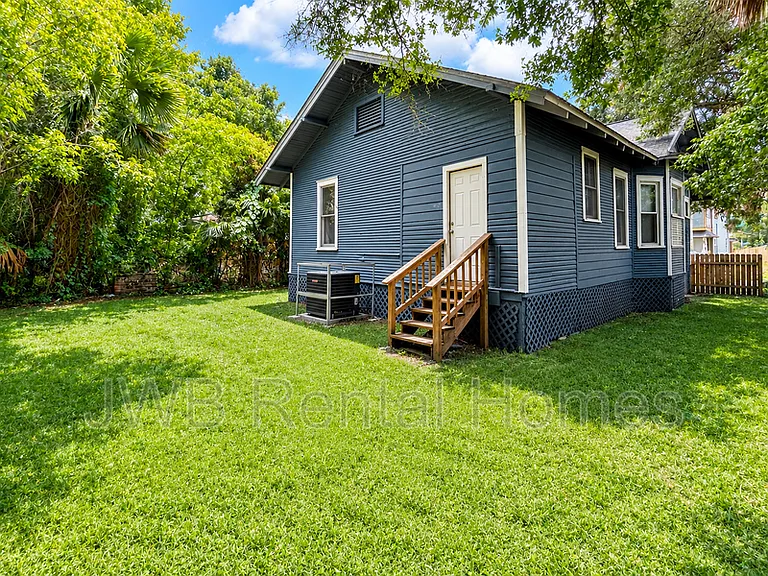 419 Broward St — Photo 19