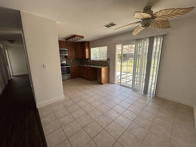 2228 Coolidge Ct — Photo 5