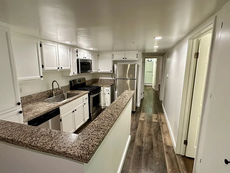 Parkview Apartments — Photo 38