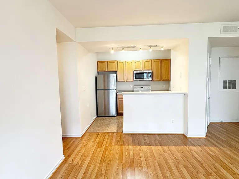 3920 Penderview Dr #303 — Photo 8