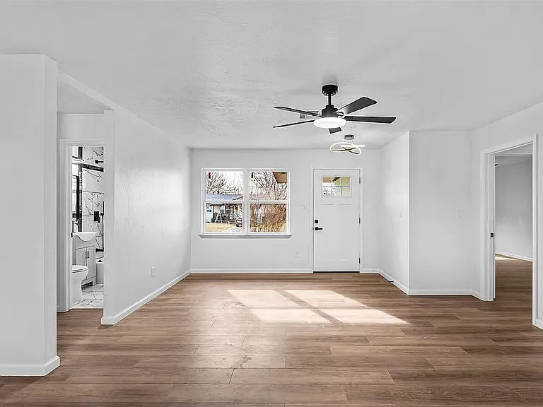 4811 NW Lindy Ave — Photo 3