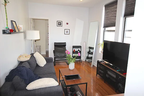 Rented by Landmark Realty & Management | media 20