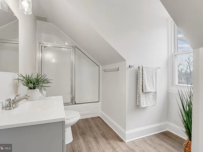707 N Hickory Ave #3 — Photo 23