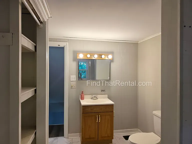 136 W Church Ave — Photo 8