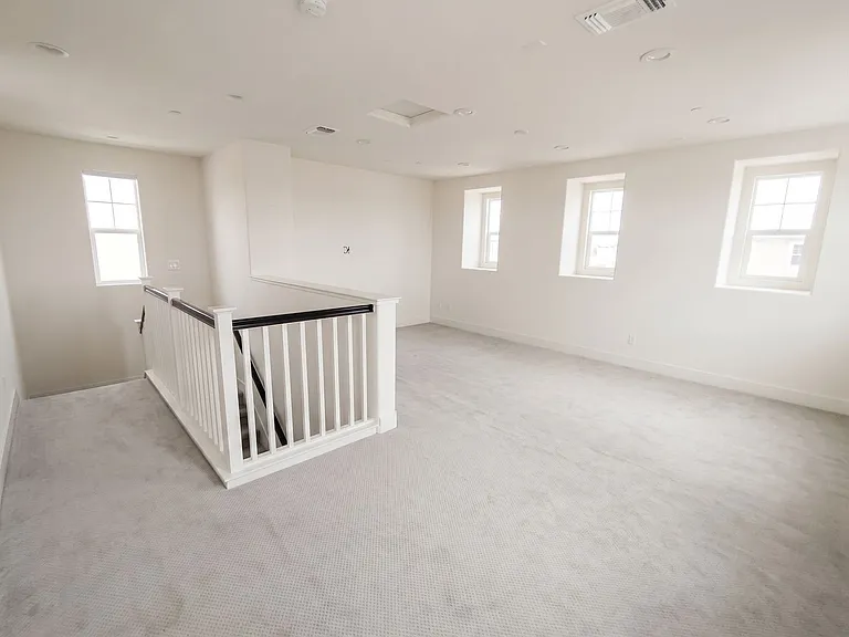 2730 Bette St — Photo 6