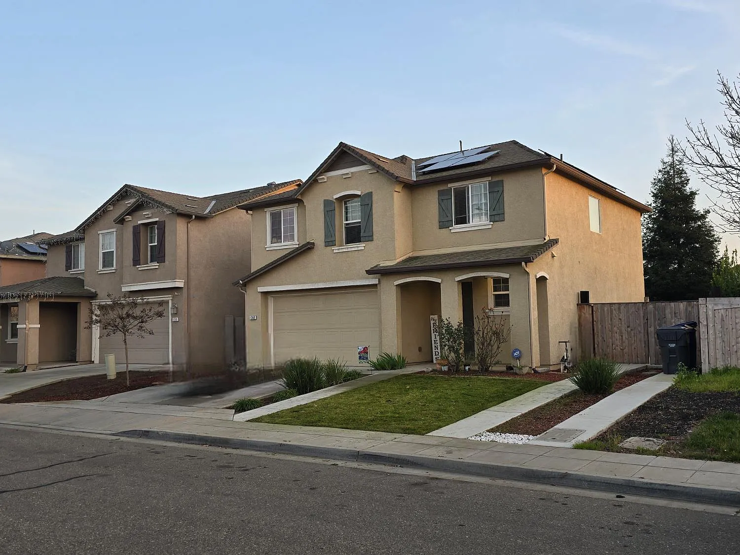 1348 Apple Ct photo 1