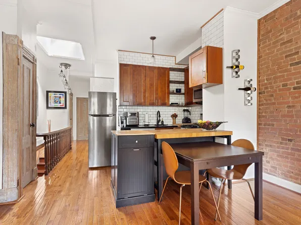 257 West 131st Street image 2 of 13