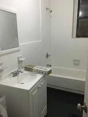 Rented by Michael Apfelbaum, LREB | media 7