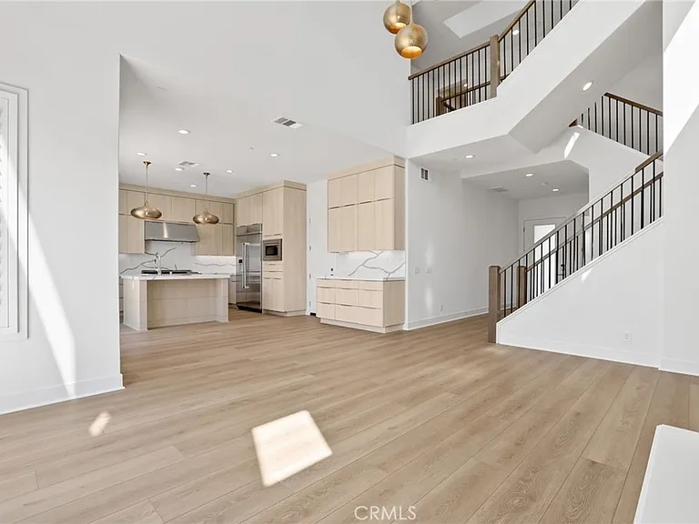 191 Hollyleaf — Photo 11