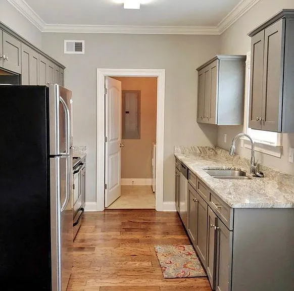 430 Walker Cir — Photo 8