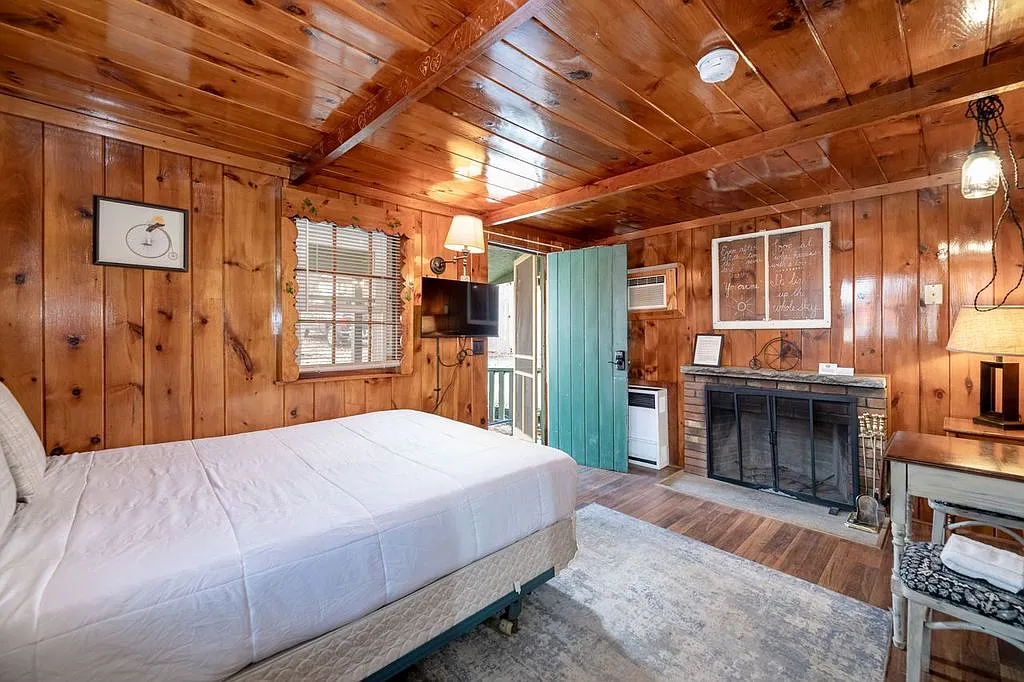 Studio, 500 sqft, $1,400 — Photo 1