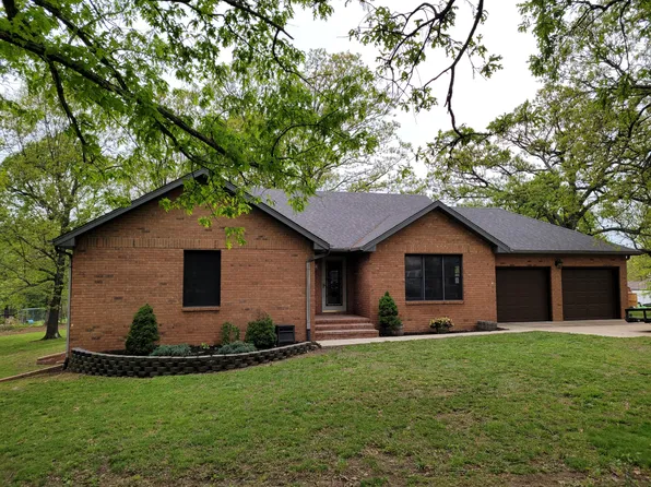 1529 N Pine Street, Marshfield, MO 65706