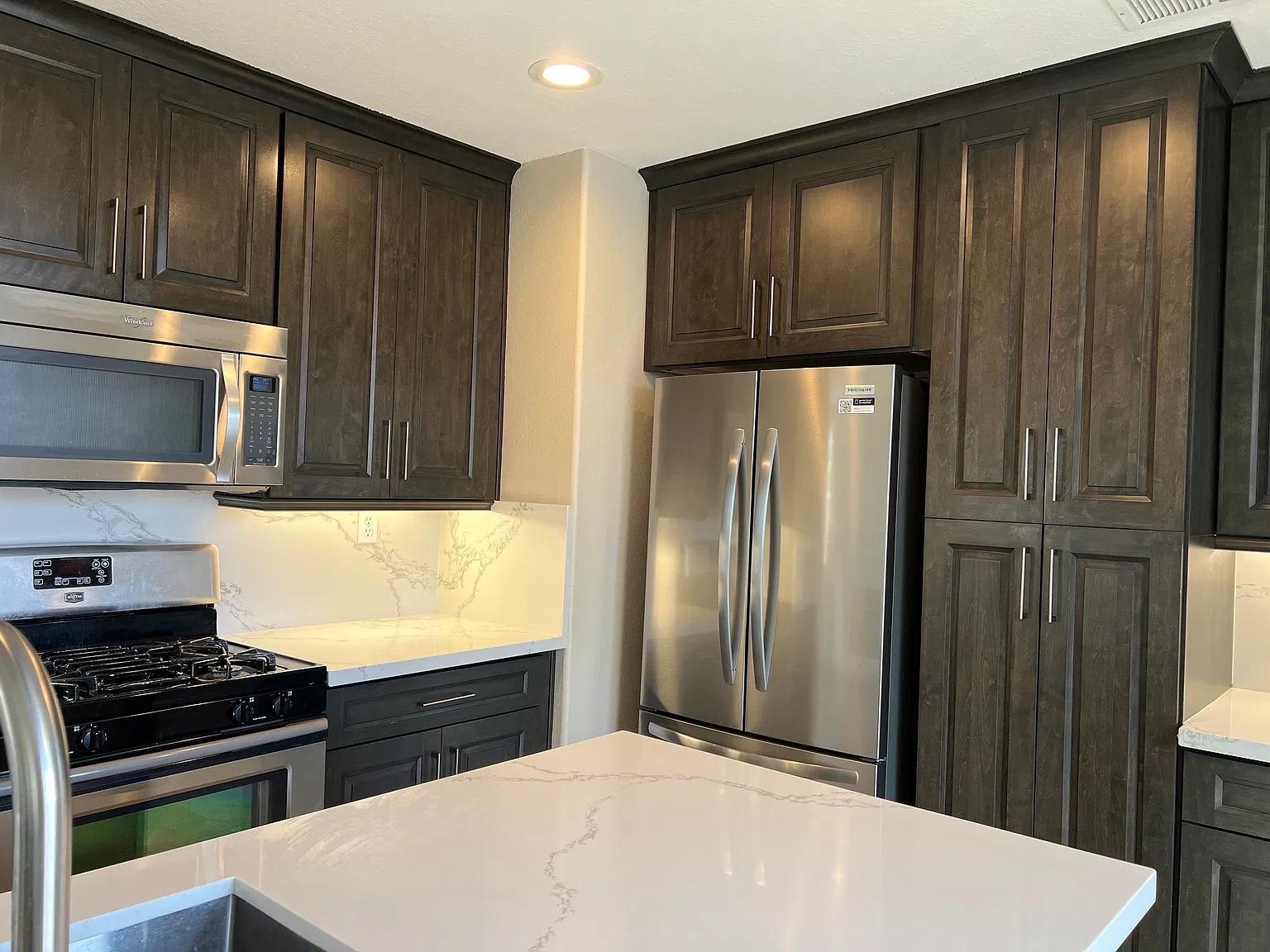3 bed, 2.5 bath, 1673 sqft, $3,300 — Photo 2