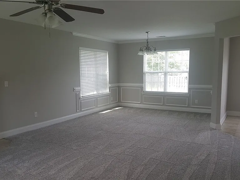 37 Wesleyan Dr — Photo 2